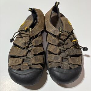 Keen Men's Brown Newport Leather Sandals size 10